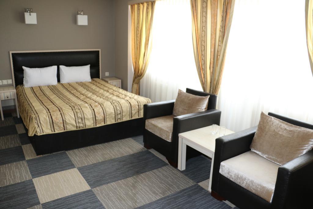Aktau Hotel Exterior foto